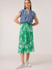 Gerry Weber Bluzka w kolorze niebieskim rozmiar: 38. Niebieskie bluzki Gerry Weber, bez wzorów, z lyocellu, bez kołnierzyka, bez ramiączek. Za 127.65 zł.