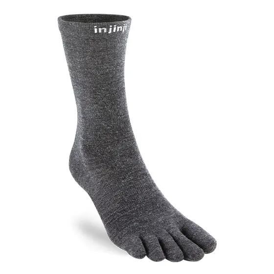 Skarpetki Injinji Liner Crew Wool. Szare skarpety Injinji, bez wzorów, ze skóry. Za 137.50 zł.