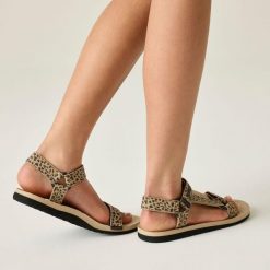 Sandały damskie Vendeavour. Brązowe sandały Regatta, bez wzorów, sportowe, bez obcasa, bez zapięcia. W wyprzedaży za 99.99 zł.