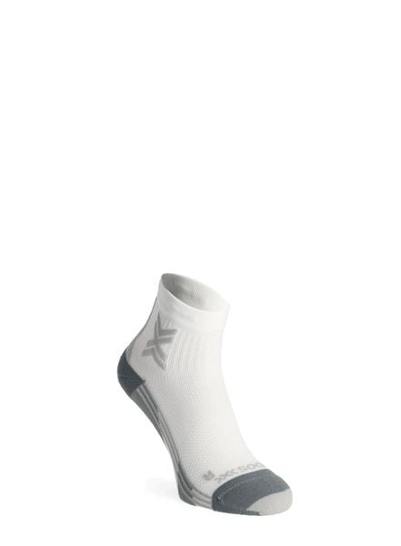 Skarpety do biegania damskie X-Socks Run Discover Ankle. Białe skarpety X Socks, bez wzorów, z elastanu. Za 131.50 zł.