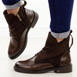 Brązowe płaskie botki damskie Potocki 12080. Brązowe botki POTOCKI, na jesień, bez wzorów, ze skóry, bez obcasa, na obcasie, bez zapięcia. Za 229.00 zł.