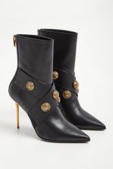 Botki damskie na szpilce BALMAIN. Botki Balmain, bez wzorów, bez obcasa, na szpilce, bez zapięcia. W wyprzedaży za 4,926.75 zł.