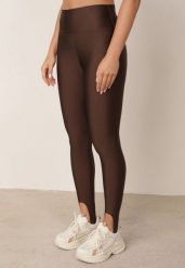 Brązowe Legginsy z Wysokim Stanem Zakończone Zapiętkami Evalla. Brązowe legginsy Born2be, l, bez wzorów, z jeansu, z podwyższonym stanem. Za 79.99 zł.