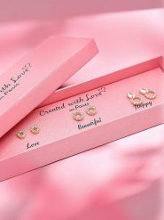 Created with Love 3-częściowy zestaw kolczyków-wkrętek "Believe" z cyrkoniami rozmiar: onesize. Żółte kolczyki Created with Love, z cyrkonią, z mosiądzu. Za 56.99 zł.