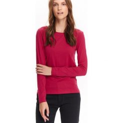 T-SHIRT DŁUGI RĘKAW DAMSKI, GŁADKI BASIC. Fioletowe t-shirty TOP SECRET, bez wzorów, z bawełny, bez kołnierzyka, bez ramiączek. W wyprzedaży za 29.99 zł.