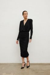 Długa sukienka z marszczeniami w kolorze BLACK - MANNER-M. Czarne sukienki Marsala, na imprezę, m, bez wzorów, z poliesteru, eleganckie, bez kołnierzyka, bez ramiączek, maxi, dopasowane. Za 499.90 zł.