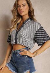 Czarna Bluzka Krótka w Stylu Retro na Guziki Ozdobiona Paskami Fito. Czarne bluzki Renee, bez wzorów, retro, bez kołnierzyka, bez ramiączek. W wyprzedaży za 31.49 zł.