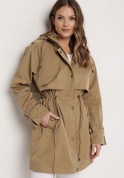 Ciemnobeżowa Kurtka Parka Płaszcz z Kapturem Ściągany w Pasie Jukoltta. Brązowe kurtki Born2be, xl, z kapturem. Za 179.99 zł.