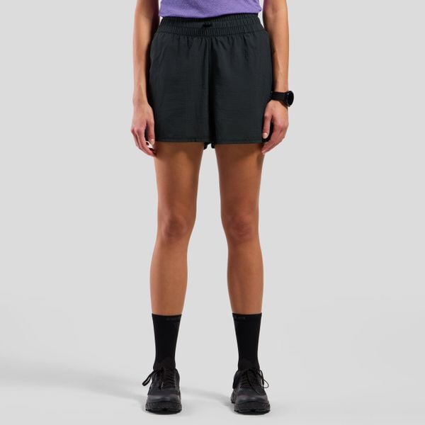 Short de sport Odlo Essential 365. Czarne spodnie sportowe Odlo, s, bez wzorów, do biegania. Za 299.99 zł.
