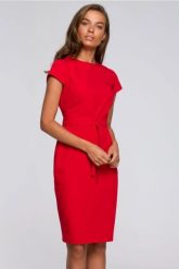 Sukienka ołówkowa z modelującymi przeszyciami czerwona. Czerwone sukienki Sukienki.shop, do pracy, xxl, bez wzorów, biznesowe, bez kołnierzyka, bez ramiączek, mini, ołówkowe. W wyprzedaży za 181.00 zł.