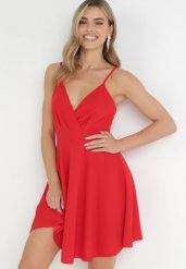 Czerwona Rozkloszowana Sukienka Mini na Regulowanych Ramiączkach Kionidim. Czerwone sukienki Born2be, na co dzień, l, bez wzorów, z dzianiny, eleganckie, bez kołnierzyka, bez ramiączek, mini, kopertowe. Za 59.99 zł.