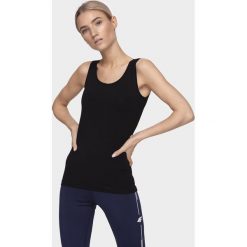 Top damski TSD306 - czarny. Czarne topy 4f, bez wzorów, z dzianiny, bez kołnierzyka, bez ramiączek. Za 24.99 zł.