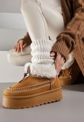 Brązowe Śniegowce na Platformie Ozdobione Futerkiem i Przeszyciami Linerva. Brązowe trapery i śniegowce Renee, z jeansu. Za 109.99 zł.