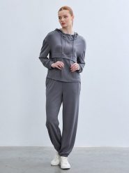 BGN Spodnie w kolorze szarym rozmiar: 38. Szare spodnie materiałowe BGN, na co dzień, bez wzorów, z materiału. Za 113.36 zł.