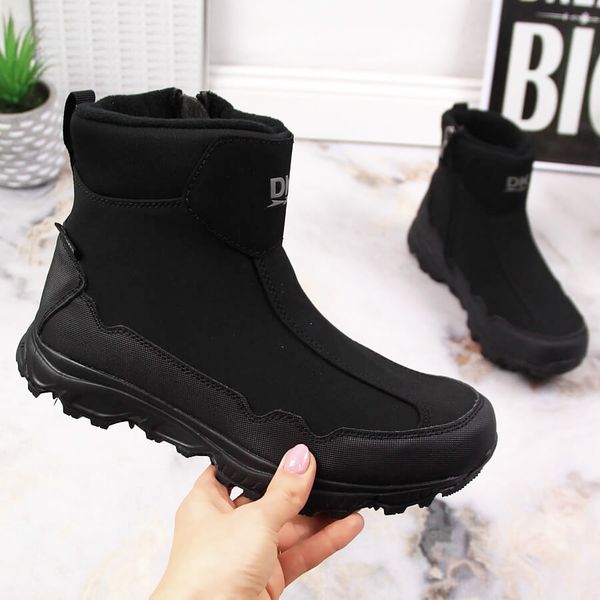 Wodoodporne śniegowce młodzieżowe ocieplane trekkingowe czarne DK 2462. Czarna trapery i śniegowce DK, ze skóry ekologicznej. Za 159.99 zł.