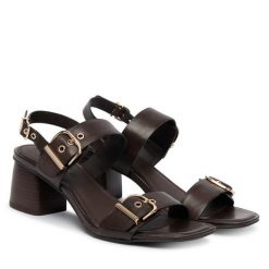 Sandały Tamaris. Brązowe sandały Tamaris, bez wzorów, bez obcasa, na słupku, bez zapięcia. Za 369.99 zł.