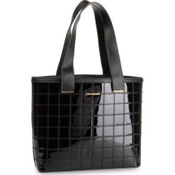 Torebka MONNARI - BAG8320-020 Black. Czarne torebki klasyczne Monnari, bez wzorów, ze skóry ekologicznej, bez dodatków. W wyprzedaży za 199.00 zł.