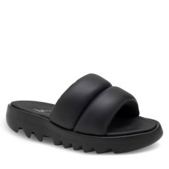 Klapki Reebok. Czarne klapki Reebok, bez wzorów, bez obcasa. Za 160.99 zł.