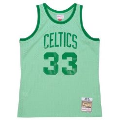 Koszulka Boston Celtics Swingman 1985/86. Zielone bluzki Mitchell & Ness, bez wzorów, sportowe, bez kołnierzyka, bez ramiączek. Za 612.50 zł.