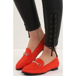 Czerwone Mokasyny Timeless Chic. Czerwone mokasyny Born2be, bez wzorów, bez obcasa. Za 59.99 zł.
