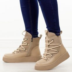 Beżowe skórzane botki damskie Cambell 52330. Brązowe botki Cambell, na jesień, bez wzorów, z jeansu, z okrągłym noskiem, bez obcasa, na płaskiej podeszwie, bez zapięcia. W wyprzedaży za 278.07 zł.