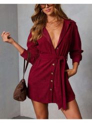 Milan Kiss Sukienka w kolorze czerwonym rozmiar: M. Czerwone sukienki Milan Kiss, na co dzień, m, bez wzorów, z tkaniny, bez kołnierzyka, bez ramiączek, mini, proste. Za 217.99 zł.