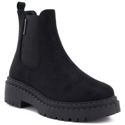 Botki damskie zamszowe sztyblety na platformie czarne Big Star UU274858. Czarne botki Big Star, bez wzorów, ze skóry, bez obcasa, na platformie, bez zapięcia. Za 179.99 zł.