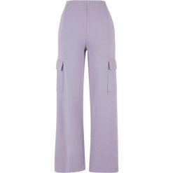 Lekkie Spodnie Dresowe Dla Kobiet. Czerwone spodnie dresowe Urban Classics, xl, bez wzorów, z dresówki. Za 100.99 zł.