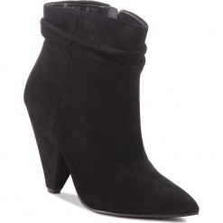Botki LIU JO - Milly 07 S68083 PX002 Black 22222. Czarne botki Liu Jo, bez wzorów, ze skóry, ze szpiczastym noskiem, bez obcasa, na obcasie, bez zapięcia. W wyprzedaży za 459.00 zł.