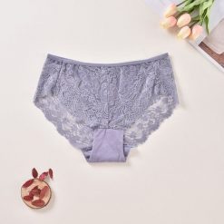 Figi koronkowe z delikatnym wykończeniem Zlatija. Brązowe figi Intica, s, bez wzorów, z koronki. Za 69.00 zł.