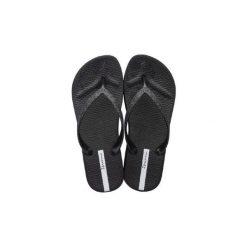 Japonki damskie Ipanema Mesh Chic Plat. Czarne klapki Ipanema, bez wzorów, z gumy, bez obcasa. Za 159.99 zł.