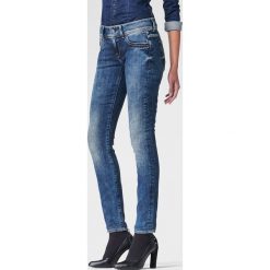 G-Star Raw - Jeansy. Niebieskie jeansy G-Star Raw, bez wzorów. W wyprzedaży za 259.90 zł.