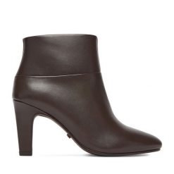 Botki Gino Rossi. Brązowe botki Gino Rossi, bez wzorów, bez obcasa, na słupku, bez zapięcia. Za 429.99 zł.