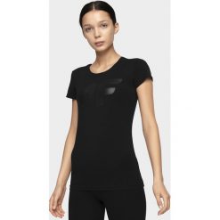 T-shirt damski TSD005 - głęboka czerń. T-shirty 4f, bez wzorów, bez kołnierzyka, bez ramiączek. W wyprzedaży za 34.99 zł.