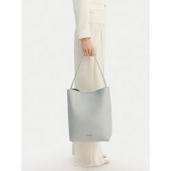 Torebka GINO ROSSI. Niebieskie torebki klasyczne Gino Rossi, bez wzorów, bez dodatków. Za 229.99 zł.