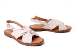 RIEKER REMONTE D3674-61 beige, sandały damskie. Brązowe sandały Rieker Remonte, bez wzorów, bez obcasa, bez zapięcia. Za 271.92 zł.