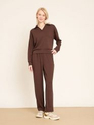 BGN 2-częściowy zestaw w kolorze brązowym rozmiar: 40. Brązowe spodnie dresowe BGN, bez wzorów, z dresówki. Za 165.99 zł.