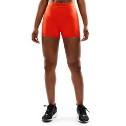 Damskie krótkie legginsy treningowe Fitness Siroko Vital. Czerwone legginsy SIROKO, xs, bez wzorów, z materiału, krótkie. W wyprzedaży za 72.95 zł.