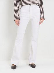 Jeansy flare mid waist - biały. Białe jeansy Sinsay, bez wzorów. Za 59.99 zł.