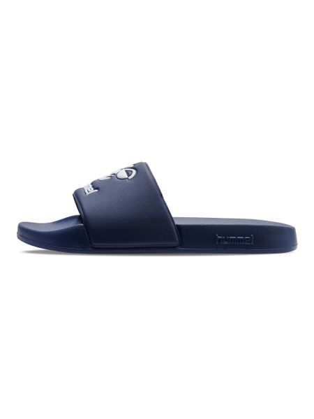 Klapki basenowe Hummel Essential. Niebieskie klapki Hummel, bez wzorów, z materiału, bez obcasa. Za 167.50 zł.