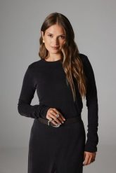 BLUZKA BEVERLY CZARNA S - Flawless. Czarne bluzki Flawless, s, bez wzorów, z dzianiny, bez kołnierzyka, bez ramiączek. Za 257.00 zł.