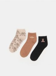 Skarpetki bawełniane 3 pack - wielobarwny. Skarpety Sinsay, bez wzorów, z bawełny. Za 15.99 zł.