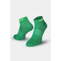 Bezszwowe skarpety oddychające Nessi Sportswear. Zielone skarpety NESSI SPORTSWEAR, bez wzorów. Za 55.90 zł.
