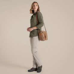 Damska koszula z długim rękawem Craghoppers NosiLife Adventure III. Zielone koszule Craghoppers, bez wzorów, casualowe, bez kołnierzyka, bez ramiączek. Za 423.49 zł.