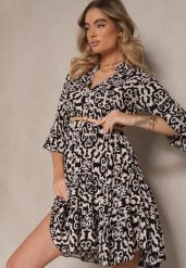 Czarna Sukienka Bawełniana o Rozkloszowanym Kroju w Etniczny Print Zalivine. Czarne sukienki Renee, na co dzień, na lato, l, z aplikacjami, z bawełny, eleganckie, bez kołnierzyka, bez ramiączek, mini, rozkloszowane. Za 39.99 zł.
