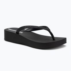 Japonki damskie Ipanema Mesh Chic Plat. Czarne klapki Ipanema, bez wzorów, z meshu, bez obcasa. Za 159.99 zł.