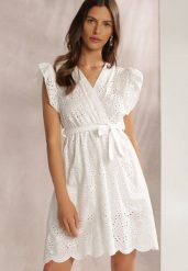 Biała Sukienka Adaelle. Białe sukienki Renee, bez wzorów, z bawełny, boho, bez kołnierzyka, bez ramiączek, mini, kopertowe. Za 49.99 zł.