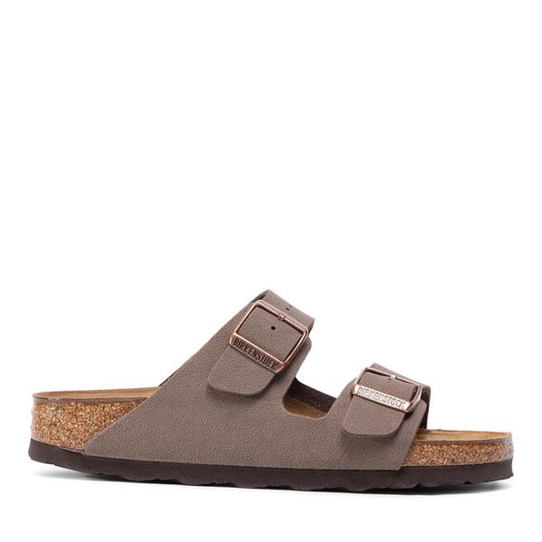 Klapki Birkenstock. Brązowe klapki Birkenstock, bez wzorów, bez obcasa. Za 449.99 zł.