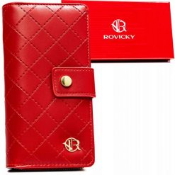 Portfel pikowany Rovicky R-POR-01-DSC czerwony. Czerwone portfele ROVICKY, bez wzorów, ze skóry ekologicznej. Za 45.00 zł.