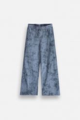 Legginsy z długą szeroką nogawką. Niebieskie legginsy COCCODRILLO, bez wzorów, z bawełny, długie. Za 69.90 zł.